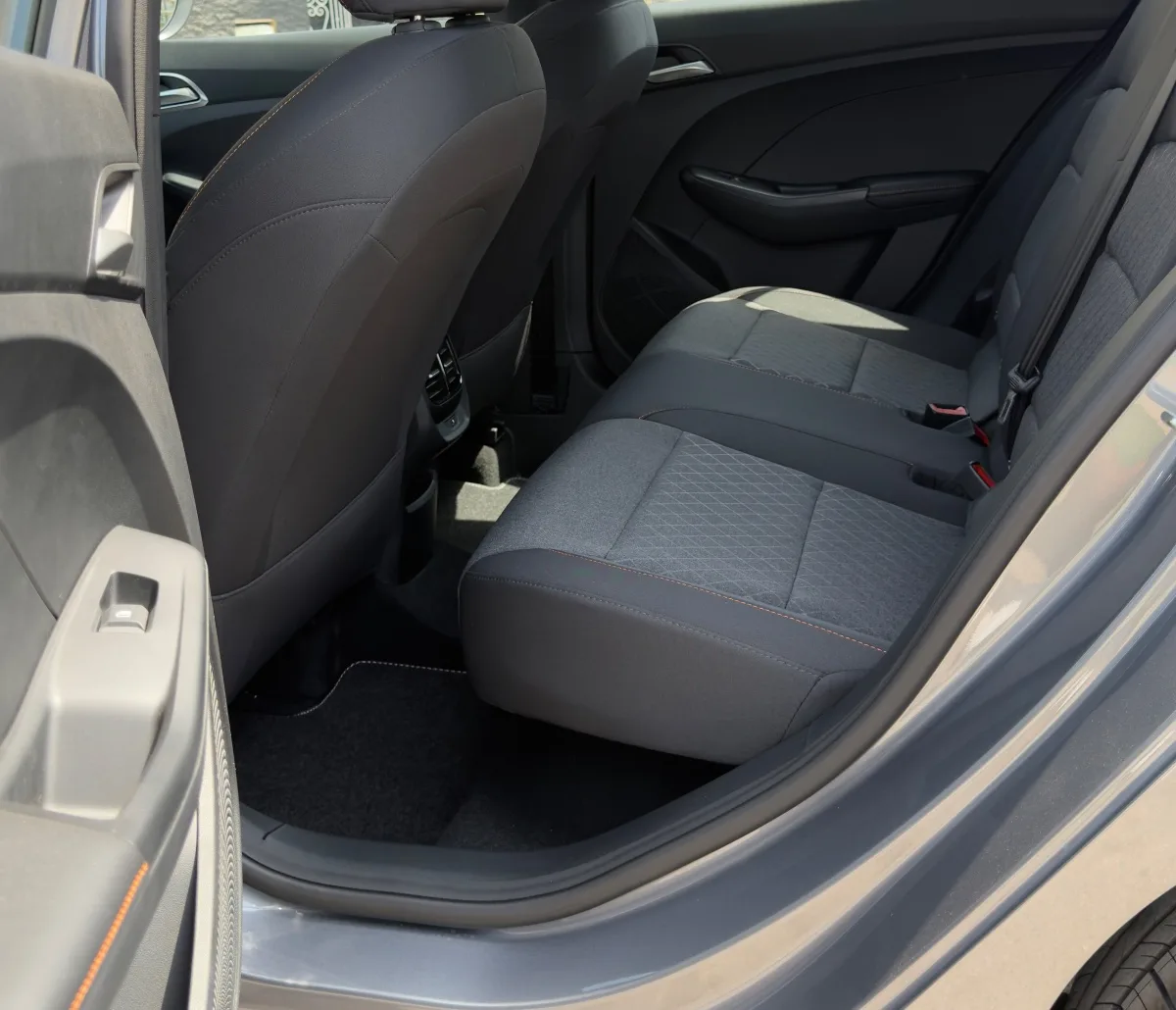MG 3 rental car — SIMAN CAR