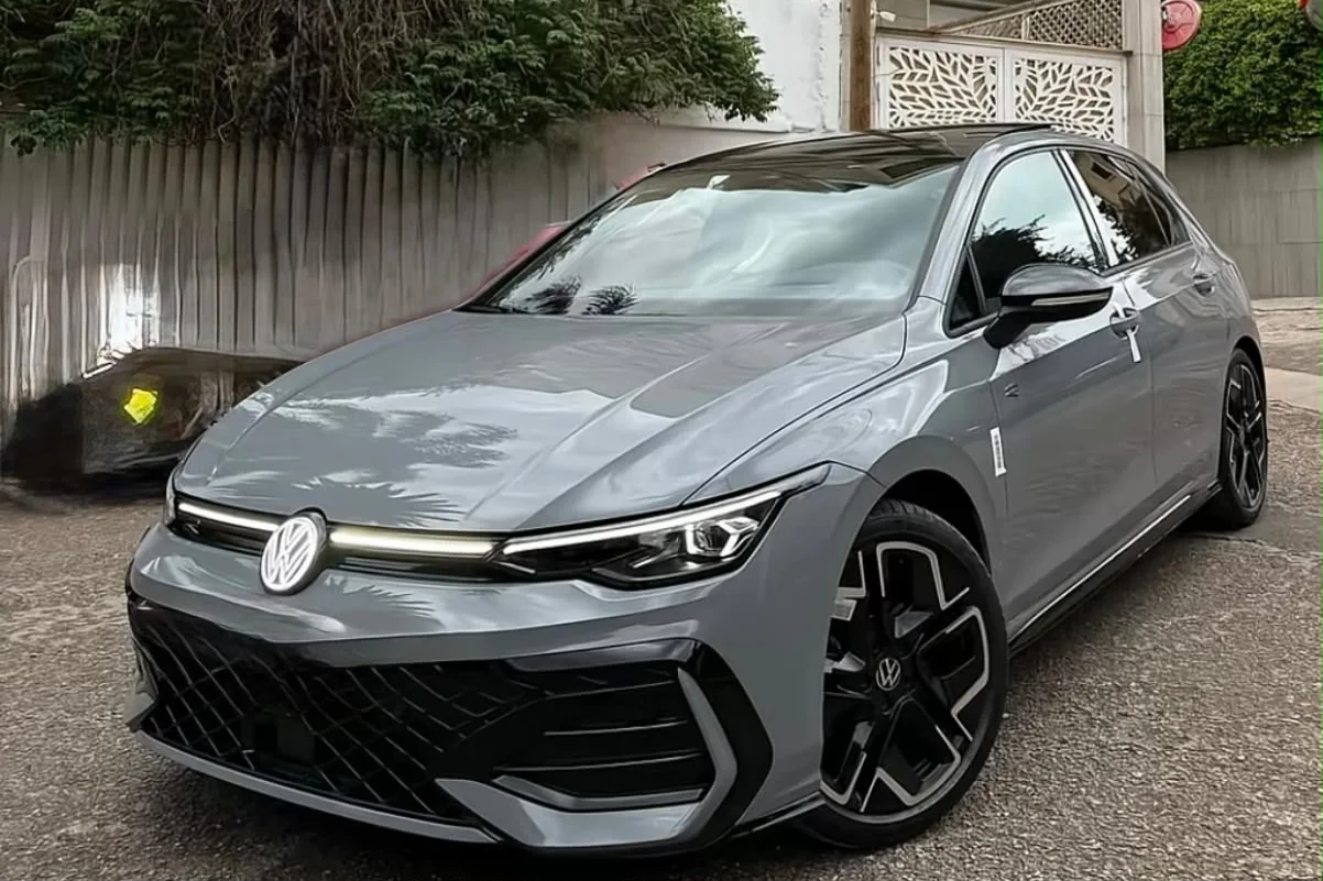 Volkswagen Golf 8 R — Grey