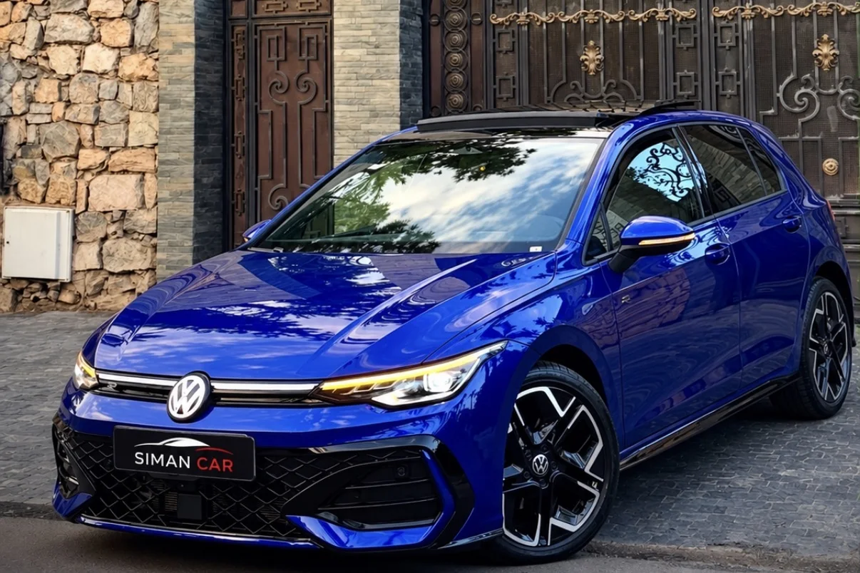 Volkswagen Golf 8 R — Blue