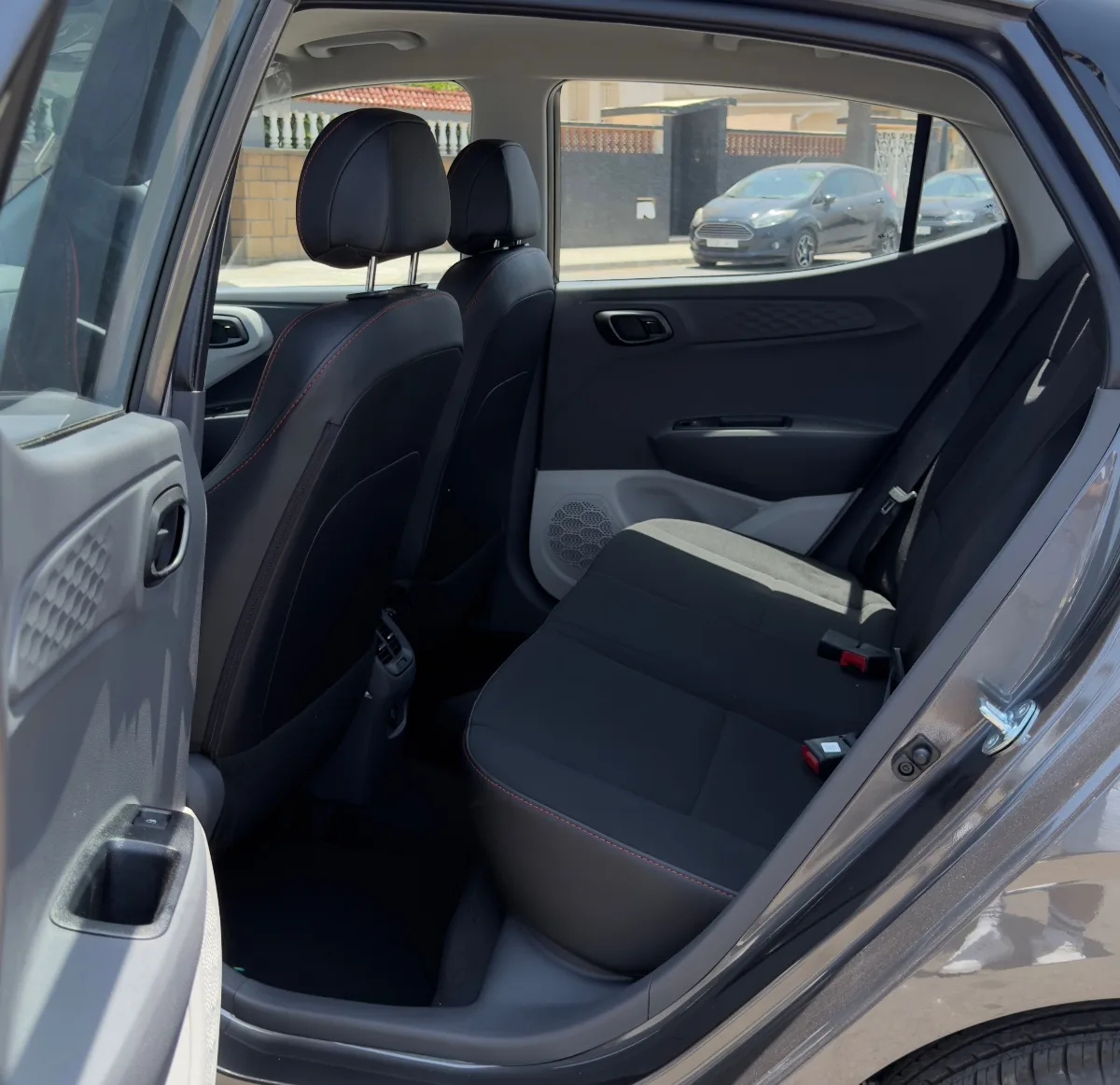 HYUNDAI GRAND i10 rental car — SIMAN CAR