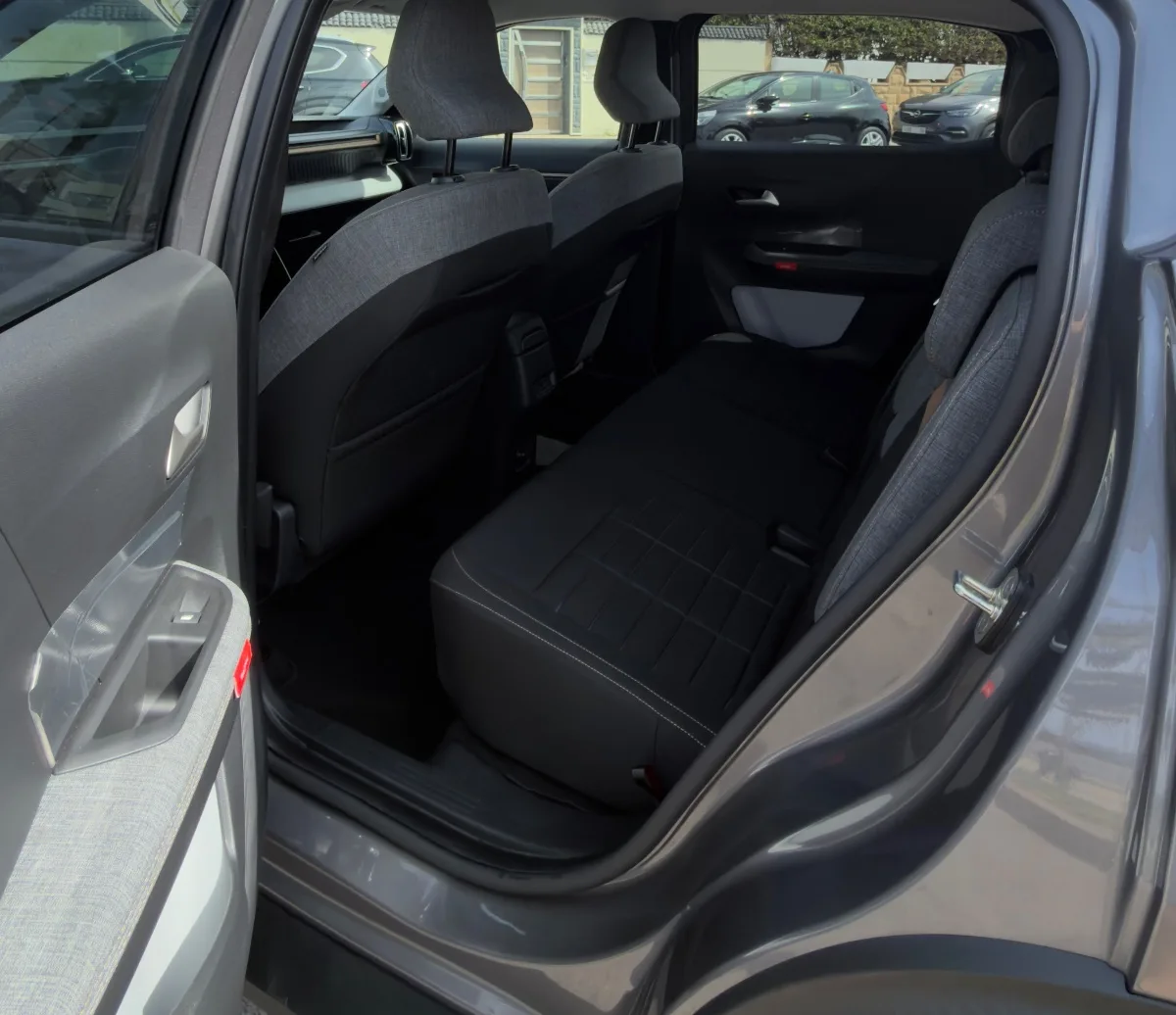 Citroën C3 AIRCROSS 7places rental car — SIMAN CAR